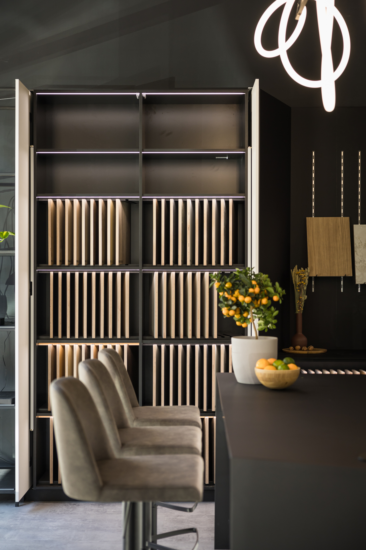Pe 26 martie, noul showroom Fundermax si-a deschis portile in centrul orasului Bucuresti